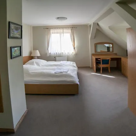 Mysliwski 2* Cedynia